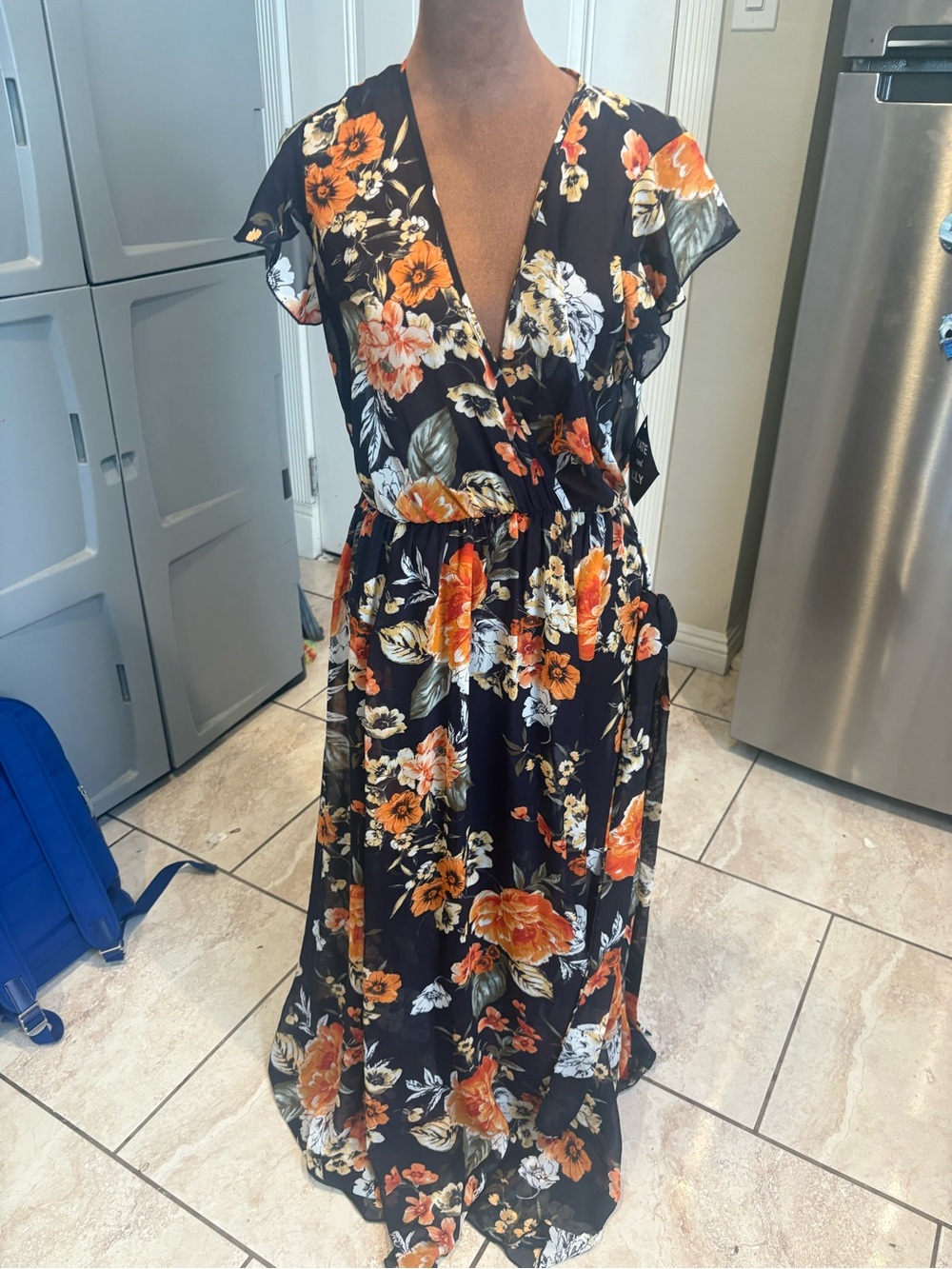 Black Floral V‑Neck Ruffle Sleeve Maxi Dress - Orange & Cream